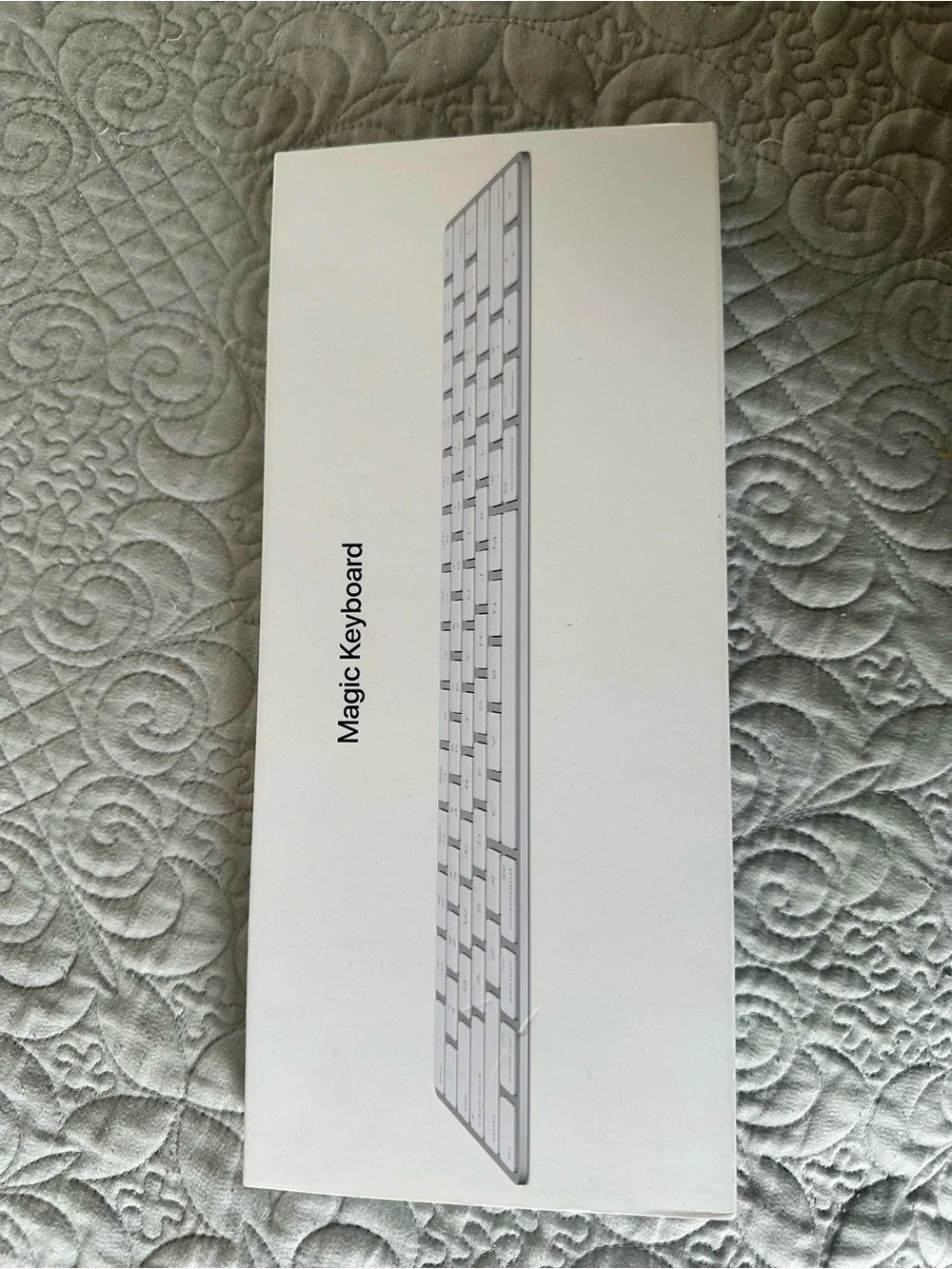 Apple magic White Wireless Bluetooth Compact Keyboard